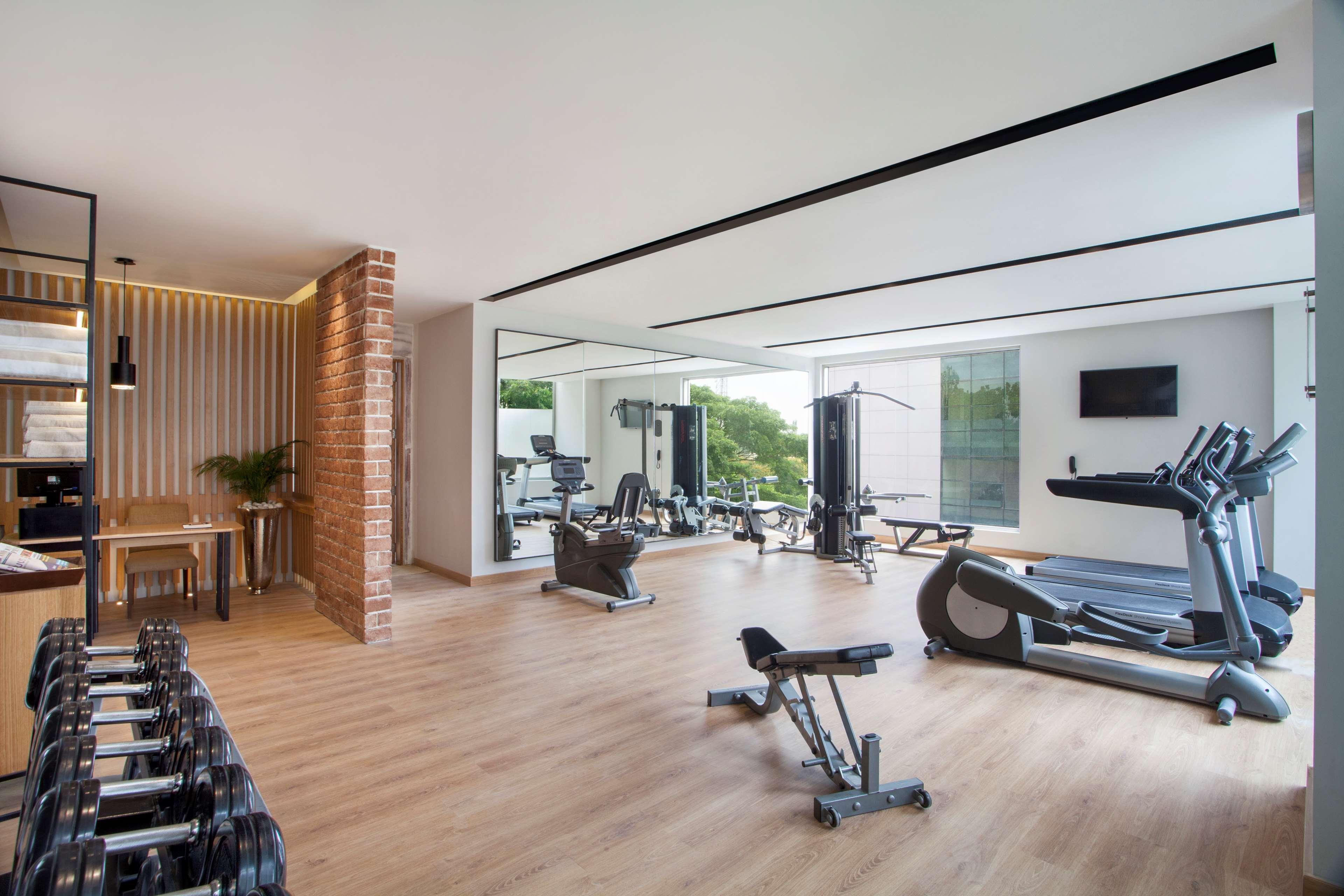 班加罗尔mg路凯悦中心酒店 外观 照片 The gym at the hotel