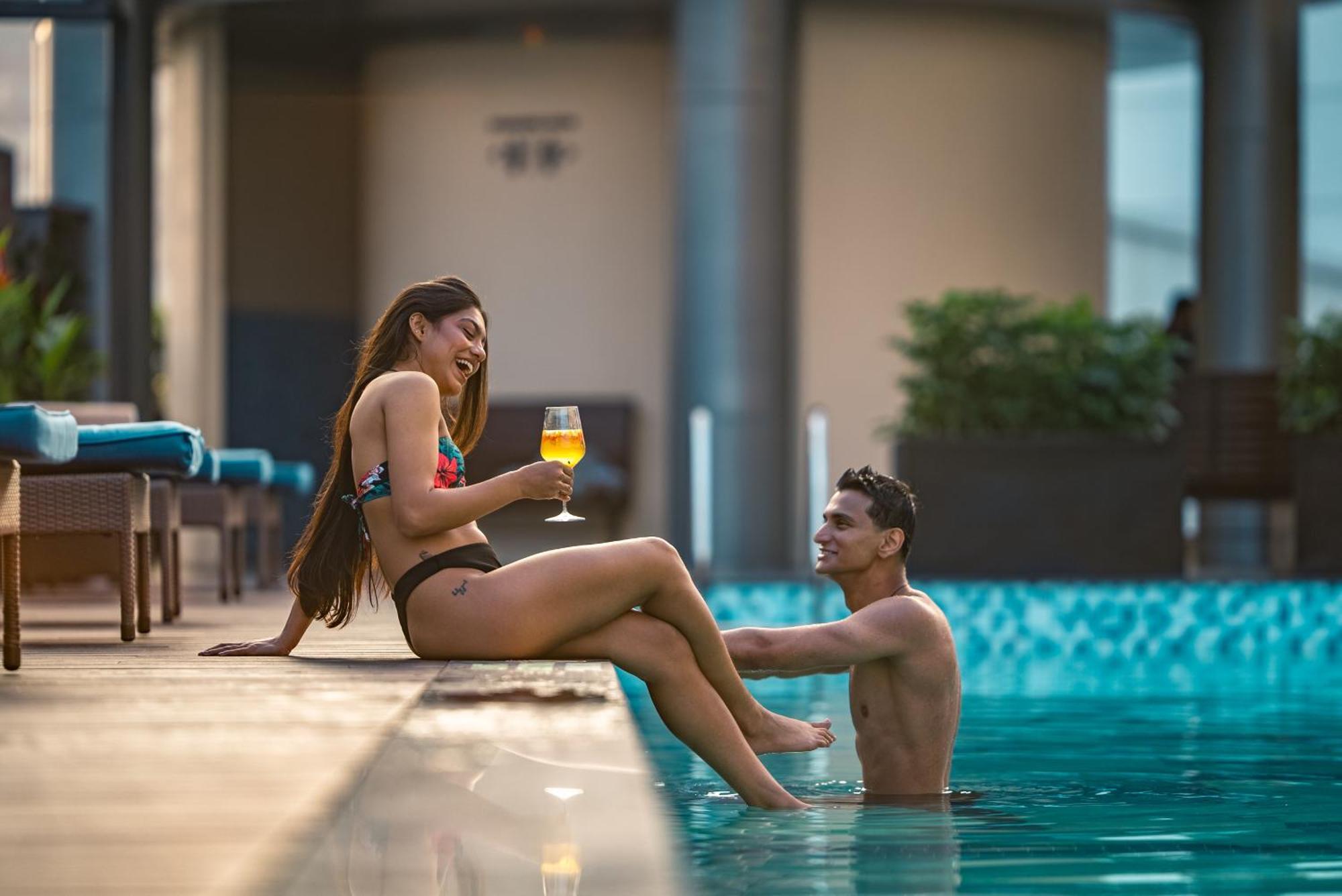班加罗尔mg路凯悦中心酒店 外观 照片 Pool at the hotel